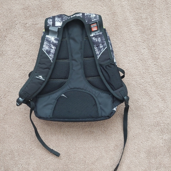 High Sierra Loop Backpack - Picture 2 of 10